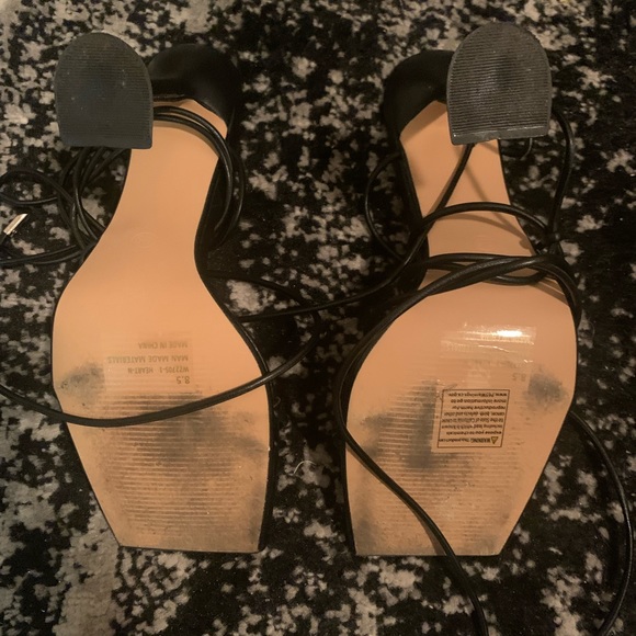 Tie up square top 4.5 inch heel just like new 😃 - Picture 4 of 6